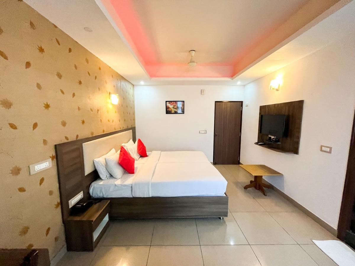 Hotel Victory Grand Attibele Esterno foto