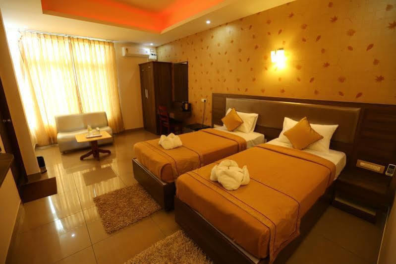 Hotel Victory Grand Attibele Esterno foto